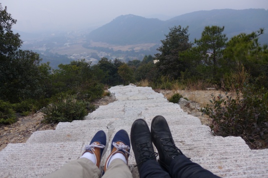 Steve and I resting near the lookout of QingYuan mountain (Photo: Emccall 1/14) 